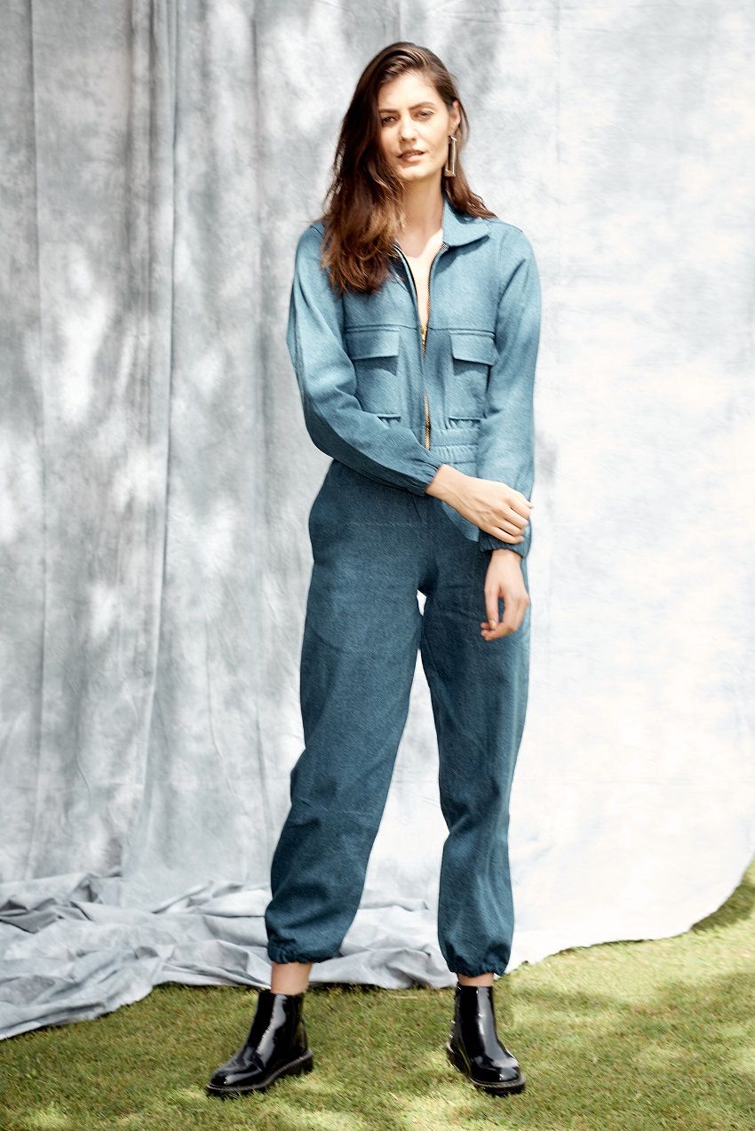 Denim jumpsuit with two patch pockets and zip fastening