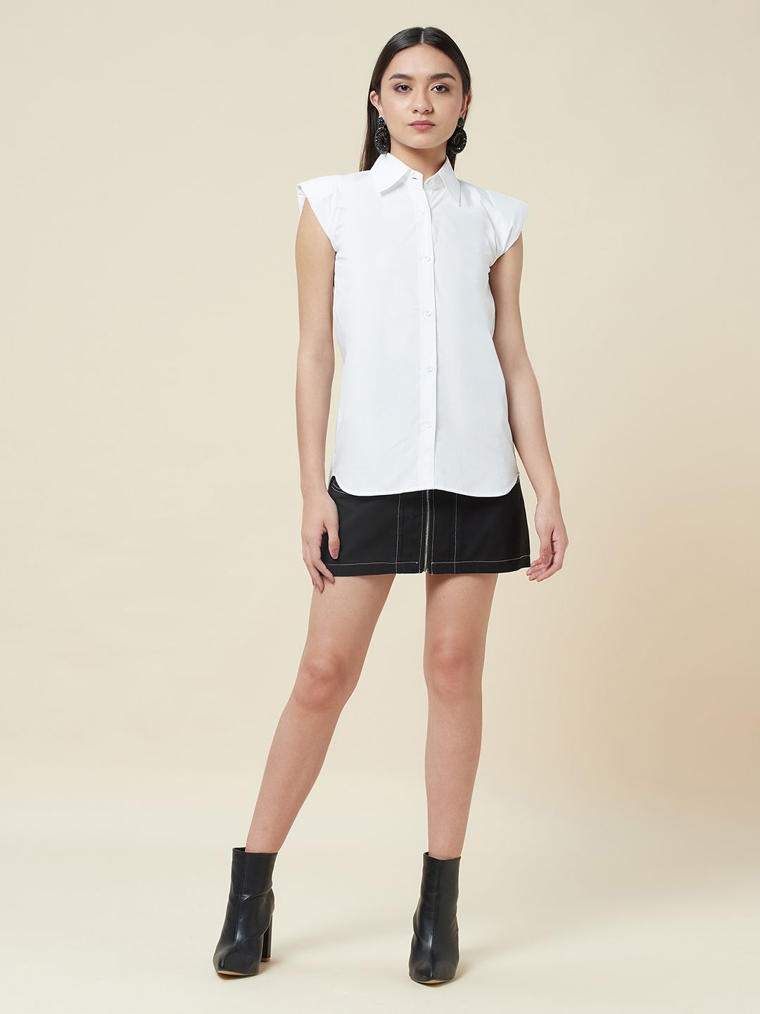 Sorin white shirt with shoulder pads