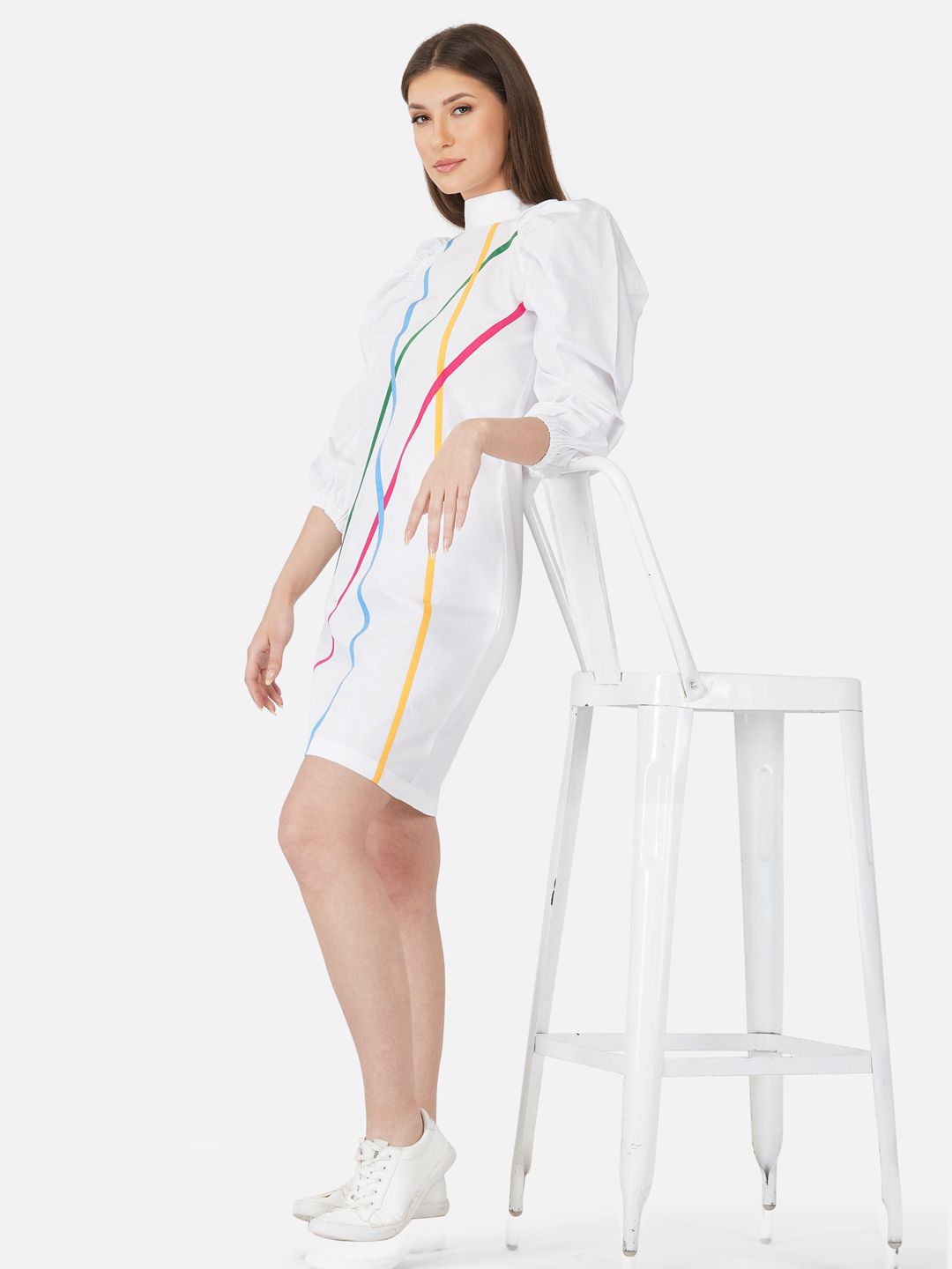 White puffed sleeves dress with multicolour stripes