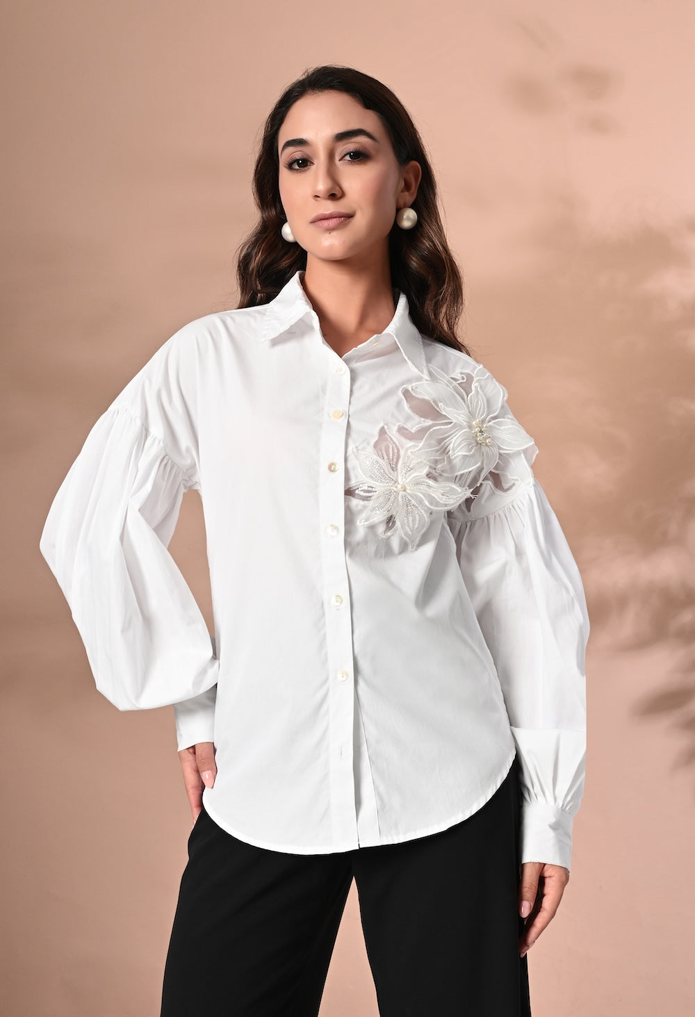 Anysa Signature white shirt with floral detailing