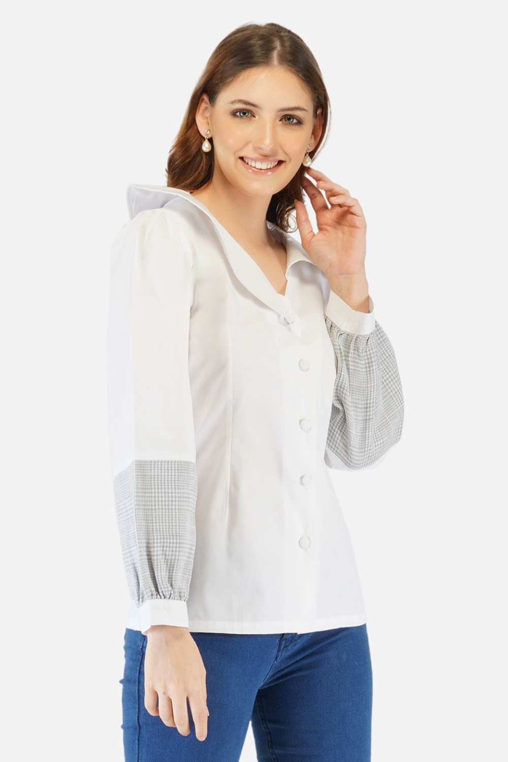 High low peter pan collar white shirt with patch on sleeves